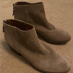Lucky Brand Brenna Suede booties Size 7